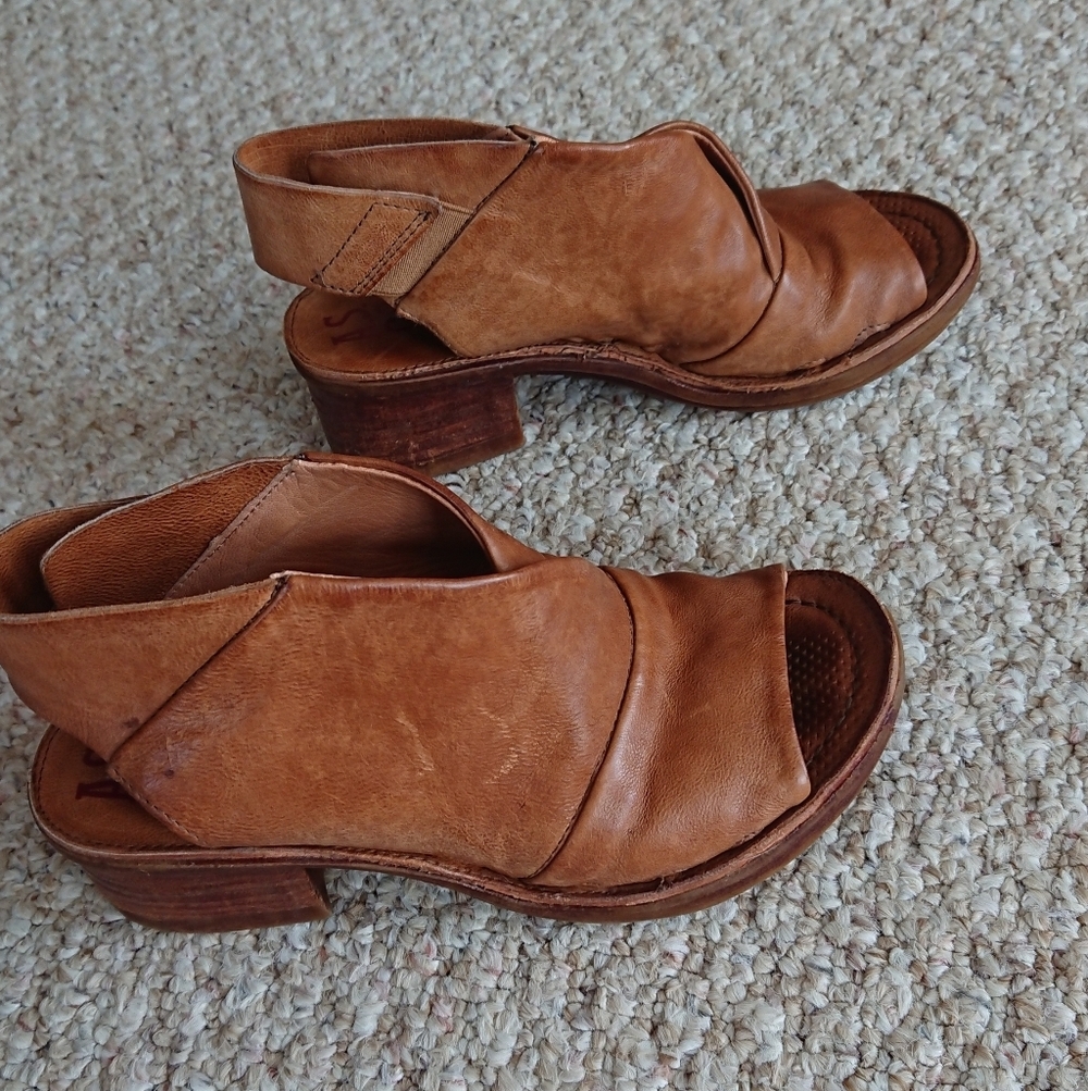 A.S.98 Kody Sandal in Camel Leather size 6 - Picture 3 of 13